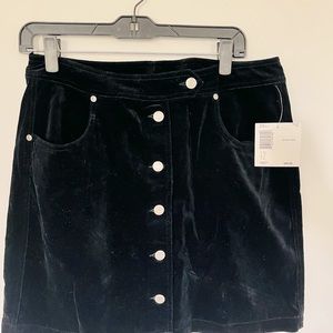 Mini Skirt black 2 pocket on the front Liz Claiborne brand new